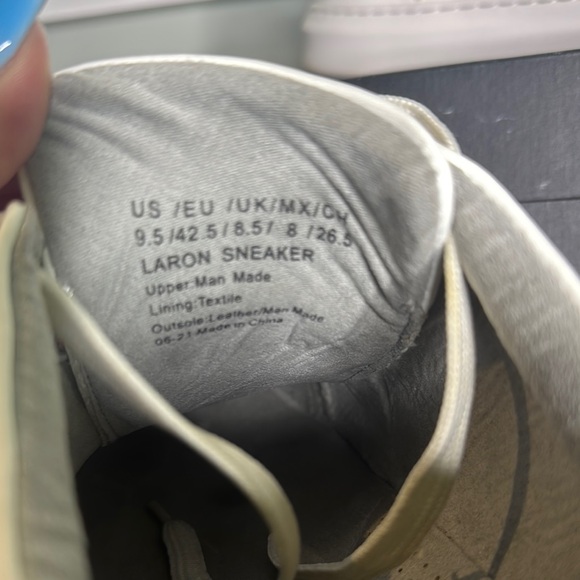 Kenneth Cole White Sneakers Sleek Design Casual - Picture 6 of 8